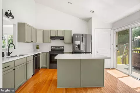 8012 Roland Ct SW, Elkridge, MD 21075