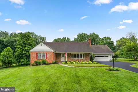 10833 Hunting Ln, Columbia, MD 21044