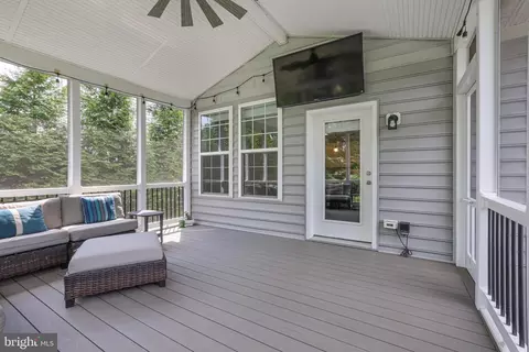 Exterior - 10058 Rowan Ln, Laurel, MD 20723 photo 6 of 11