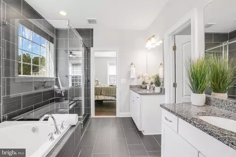 Bath - 10058 Rowan Ln, Laurel, MD 20723 photo 7 of 8