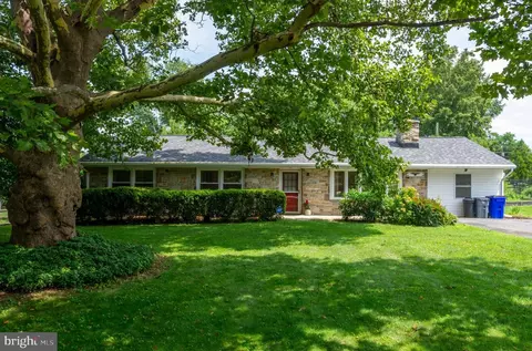 8910 Wilton Ave, Ellicott City, MD 21043