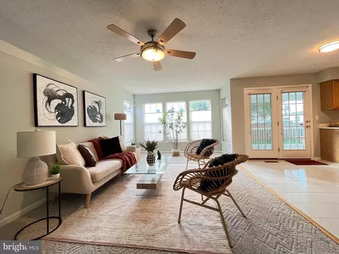 Living - 9532 Chaton Rd, Laurel, MD 20723 photo 2 of 3