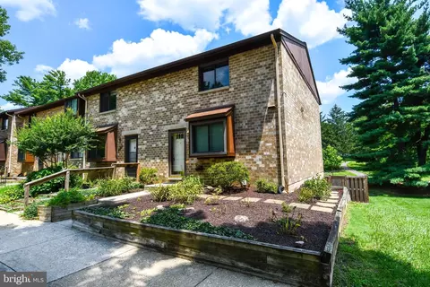 7015 Knighthood Ln, Columbia, MD 21045