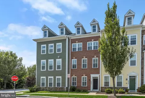 5803 Lois Ln, Ellicott City, MD 21043