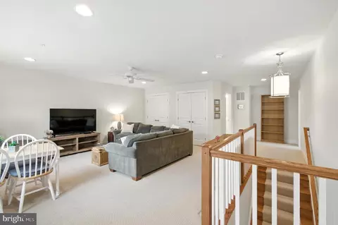 Entry Way - 9873 Wilderness Ln, Laurel, MD 20723 photo 8 of 10