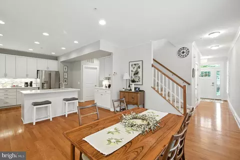 Entry Way - 9873 Wilderness Ln, Laurel, MD 20723 photo 5 of 10