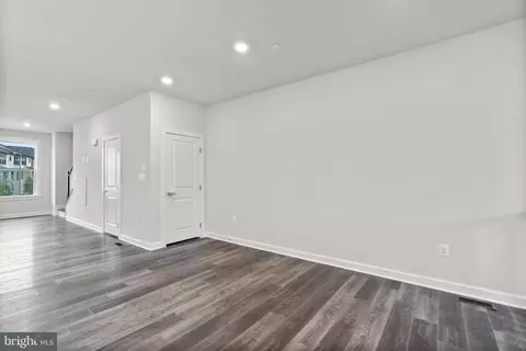 7429 Plainview Ter, Columbia, MD 21044 photo 6