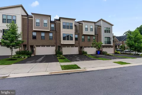 7429 Plainview Ter, Columbia, MD 21044 photo 3
