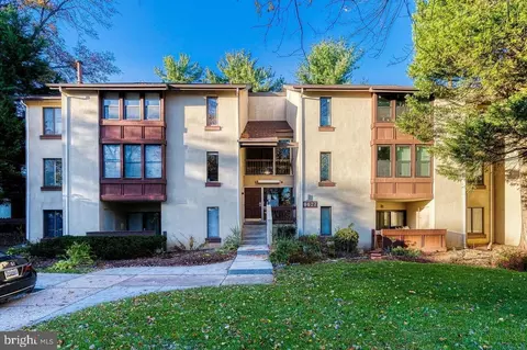 9627 White Acre Rd #A4, Columbia, MD 21045