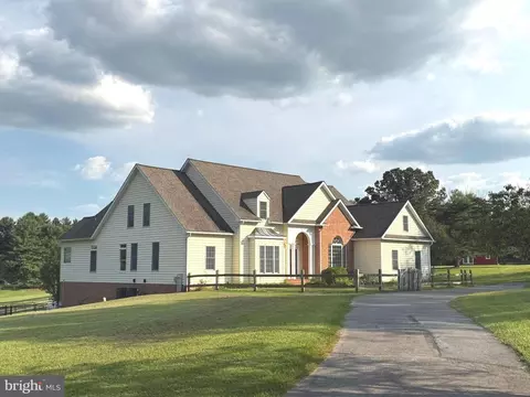 638 River Rd, Sykesville, MD 21784