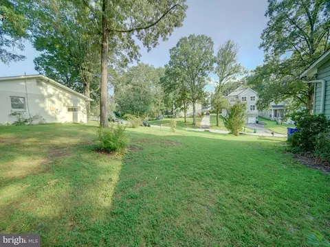 9404 6th St N, Laurel, MD 20723 photo 3