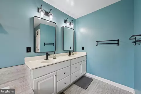 Bath - 8612 Saddleback Pl, Laurel, MD 20723 photo 3 of 9