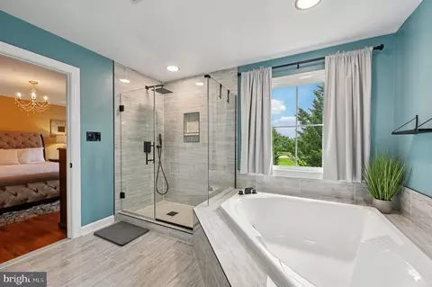 Bath - 8612 Saddleback Pl, Laurel, MD 20723 photo 5 of 9