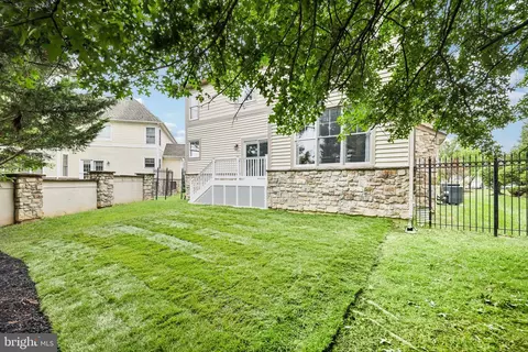 Exterior - 8612 Saddleback Pl, Laurel, MD 20723 photo 9 of 15