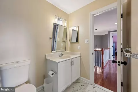 Bath - 8612 Saddleback Pl, Laurel, MD 20723 photo 7 of 9