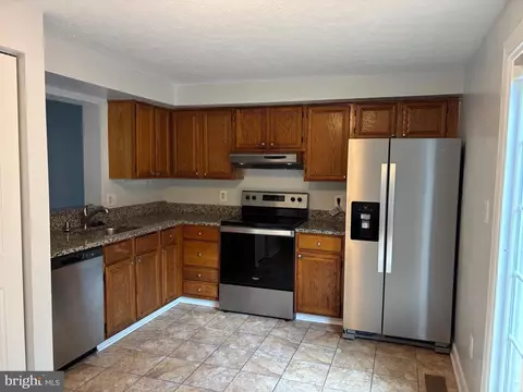 9323 Cabot Ct, Laurel, MD 20723 photo 6