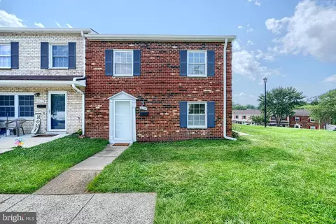 9215 Bridle Path Ln #M, Laurel, MD 20723