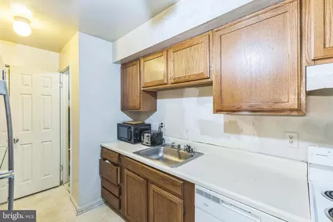9075 N Laurel Rd #L, Laurel, MD 20723 photo 12