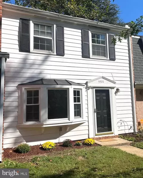 5531 Woodenhawk Cir, Columbia, MD 21044