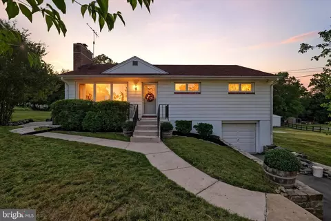 8433 Jopenda Dr, Ellicott City, MD 21043