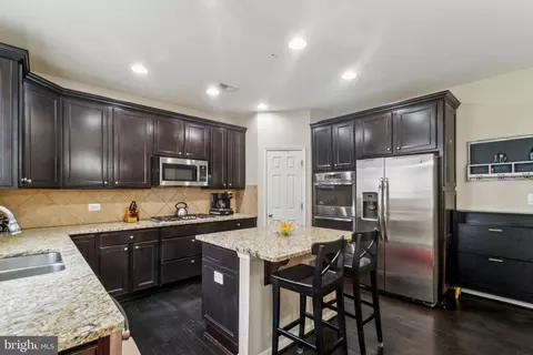 6215 Mill River Ct, Hanover, MD 21076 photo 2