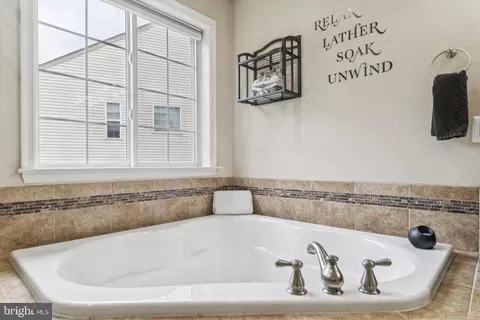 6215 Mill River Ct, Hanover, MD 21076 photo 16