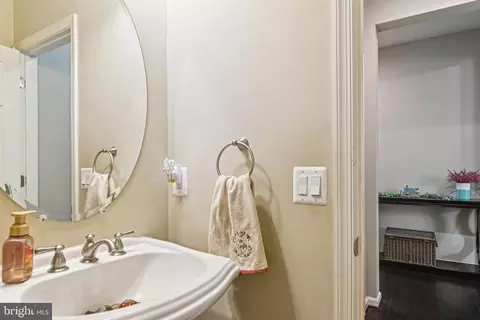 6215 Mill River Ct, Hanover, MD 21076 photo 10