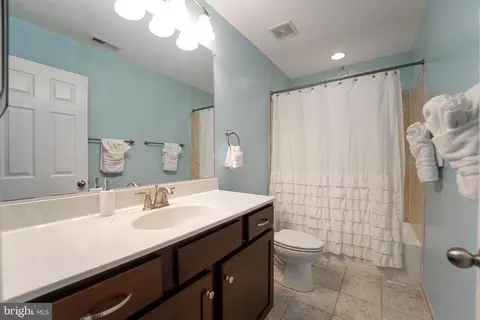 Bath - 8676 Pine Rd, Jessup, MD 20794 photo 3 of 4