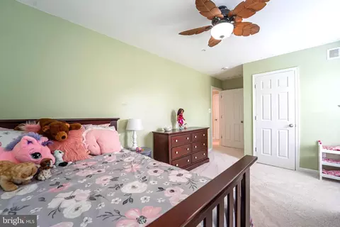 Bedroom - 8676 Pine Rd, Jessup, MD 20794 photo 6 of 9