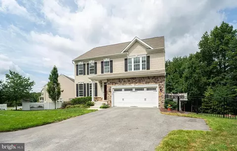 Exterior - 8676 Pine Rd, Jessup, MD 20794 photo 2 of 8
