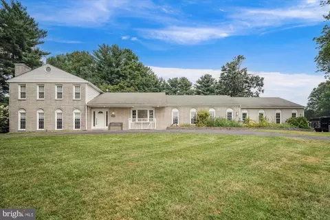 10490 Graeloch Rd NE, Laurel, MD 20723