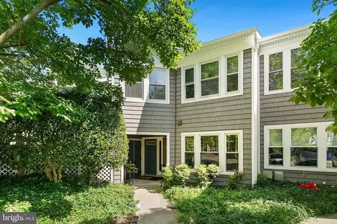 7952 Mayfair Cir, Ellicott City, MD 21043