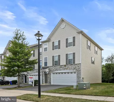8045 Gabriels Ct, Jessup, MD 20794