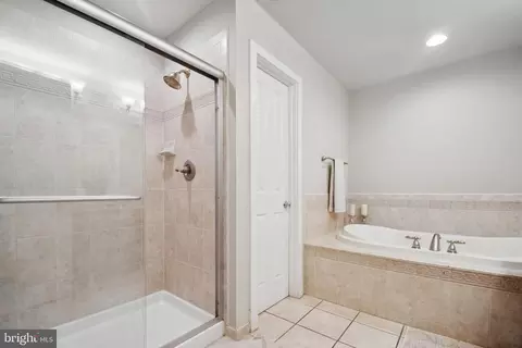 Bath - 8719 Timber Oak Ln, Laurel, MD 20723 photo 2 of 2