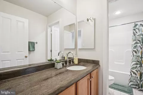 Bath - 8719 Timber Oak Ln, Laurel, MD 20723 photo 1 of 2