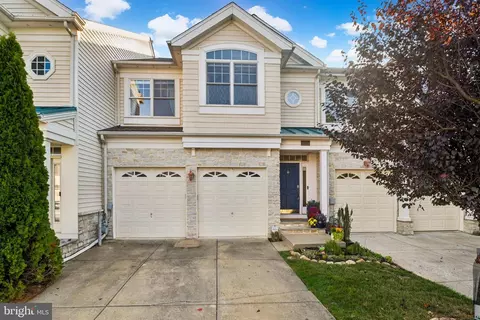 8719 Timber Oak Ln, Laurel, MD 20723