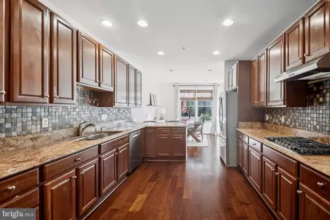 Kitchen - 8719 Timber Oak Ln, Laurel, MD 20723 photo 3 of 3