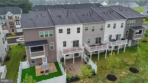 View/Area - 8109 Primrose Ln, Laurel, MD 20723 photo 2 of 4