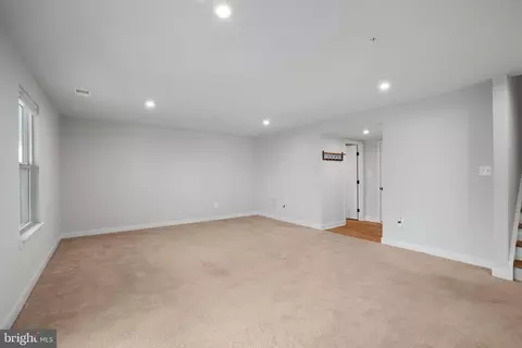 Living - 8109 Primrose Ln, Laurel, MD 20723 photo 2 of 4