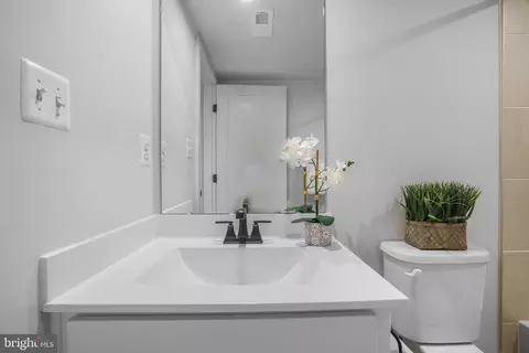 Bath - 8109 Primrose Ln, Laurel, MD 20723 photo 1 of 2