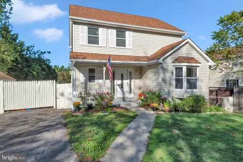 9306 Queens Post Ct NE, Laurel, MD 20723 photo 3