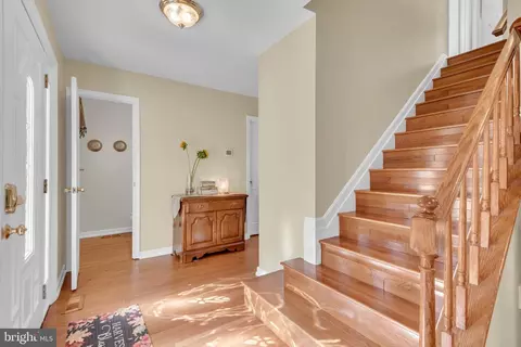 9306 Queens Post Ct NE, Laurel, MD 20723 photo 6