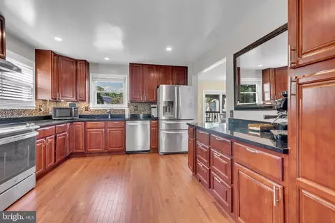 9306 Queens Post Ct NE, Laurel, MD 20723 photo 14