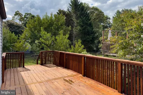 Exterior - 6383 Shadowshape Pl, Columbia, MD 21045 photo 6 of 9