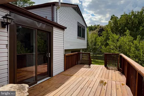 Exterior - 6383 Shadowshape Pl, Columbia, MD 21045 photo 7 of 9