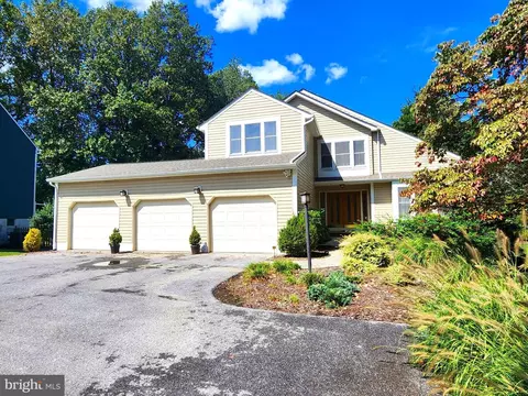 9608 Ashmede Dr, Ellicott City, MD 21042