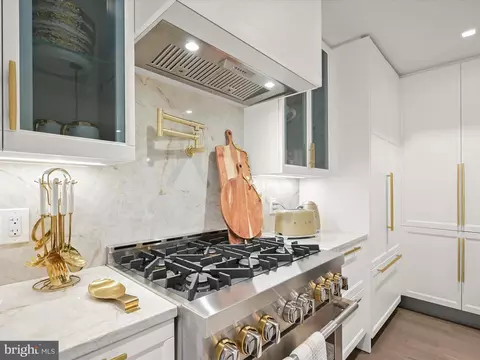 Kitchen - 9876 Lyon Ave, Laurel, MD 20723 photo 4 of 7