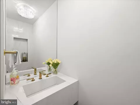 Bath - 9876 Lyon Ave, Laurel, MD 20723 photo 1 of 8