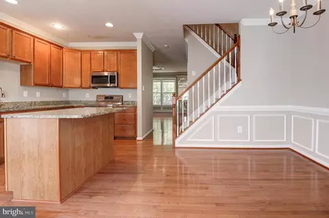 Entry Way - 8032 Wright Pl #98, Jessup, MD 20794 photo 7 of 10