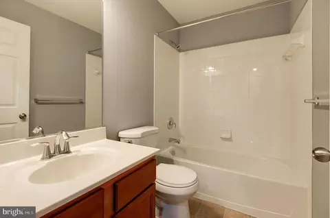 Entry Way - 8032 Wright Pl #98, Jessup, MD 20794 photo 9 of 10